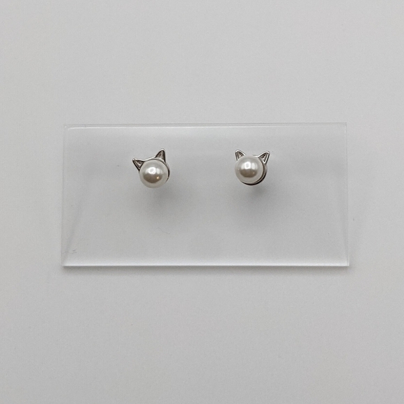 Pearl with cat ears 925 sterling silver stud earrings - Picture 2 of 5